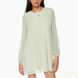 Aritzia Wilfred Daydreamer Mini Dress Rainwash Green Pleated Chiffon Sz XS